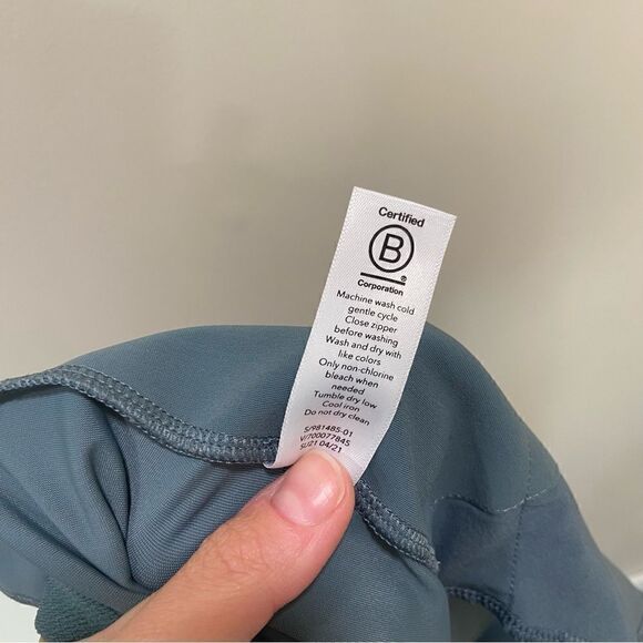 Athleta Cosmic Kick Flare Pants sz 20 - Picture 11 of 11